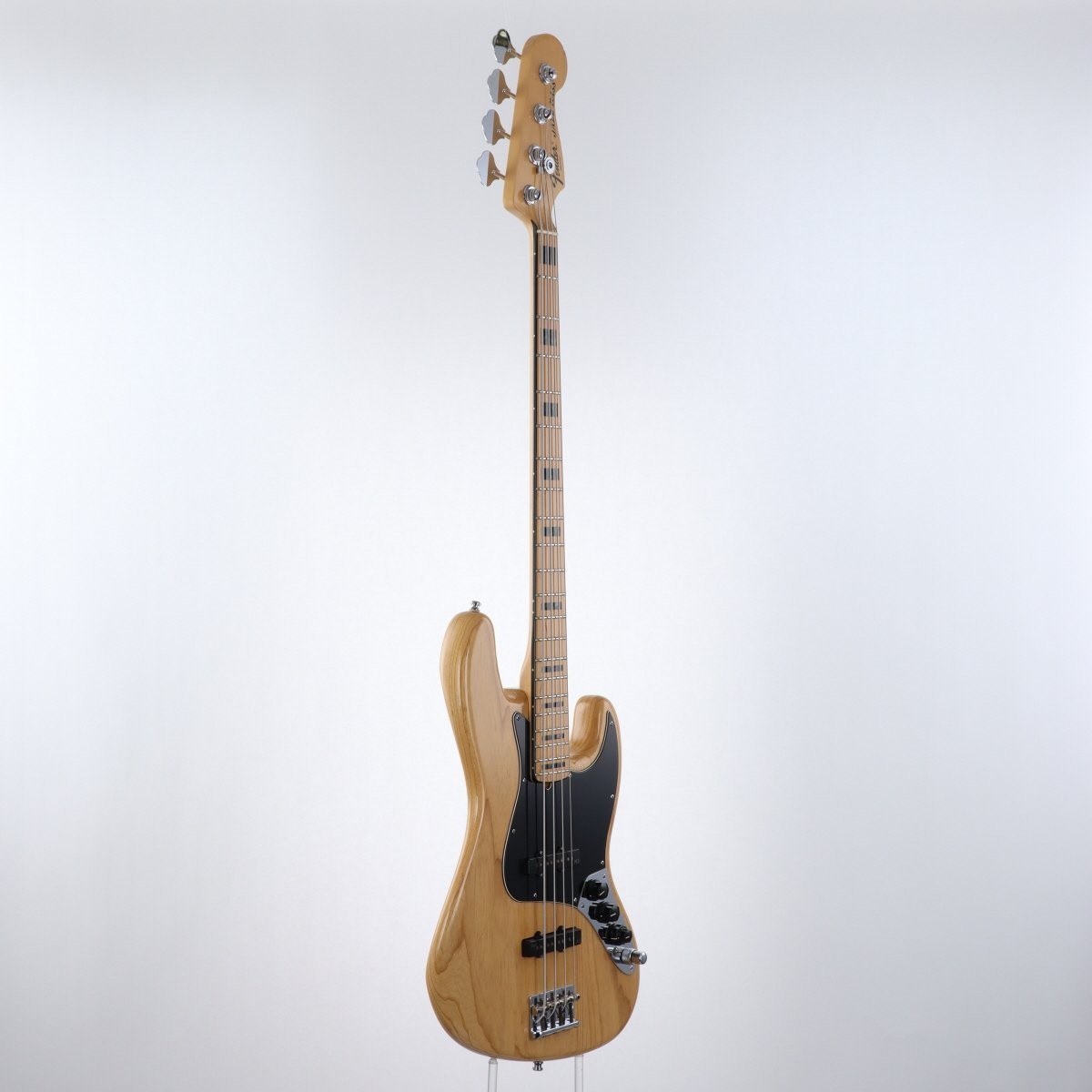 ベース Fender American Deluxe JazzBass N3 Fender American Deluxe Jazz Bass - 3-Color Sunburst | Sweetwater