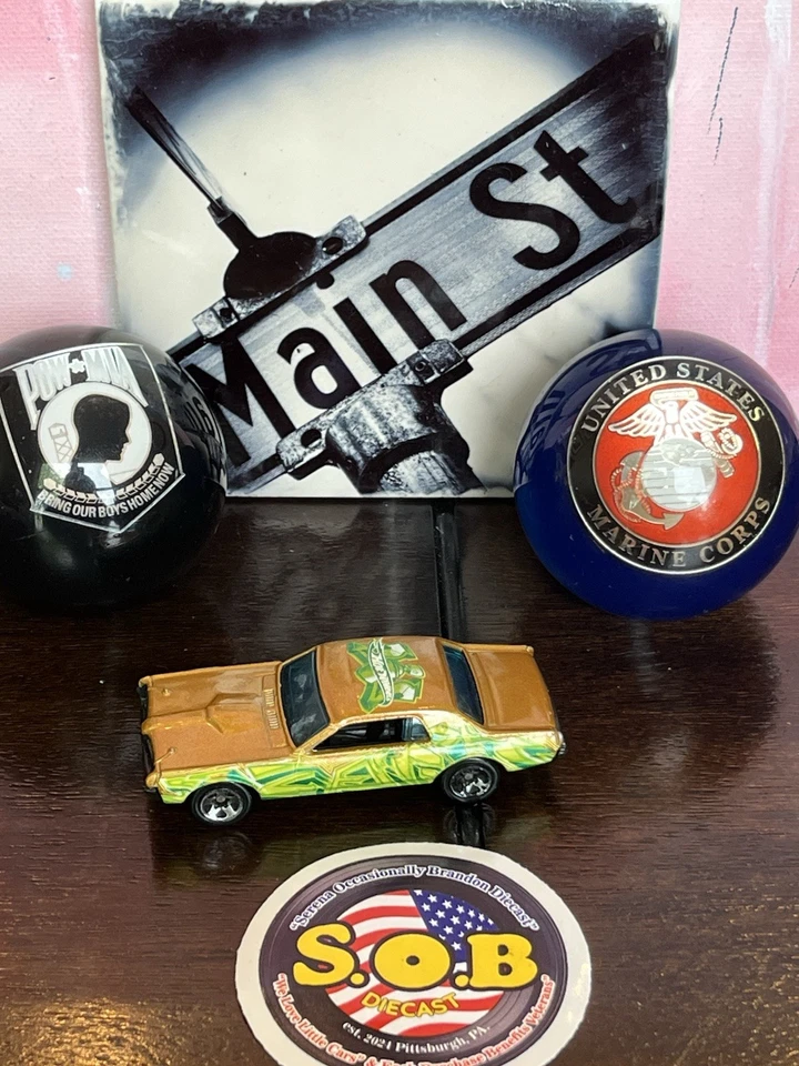 Hot Wheels 1968 Mercury Cougar зеленая литая б/у почти как новая - Изображение 2 из 4