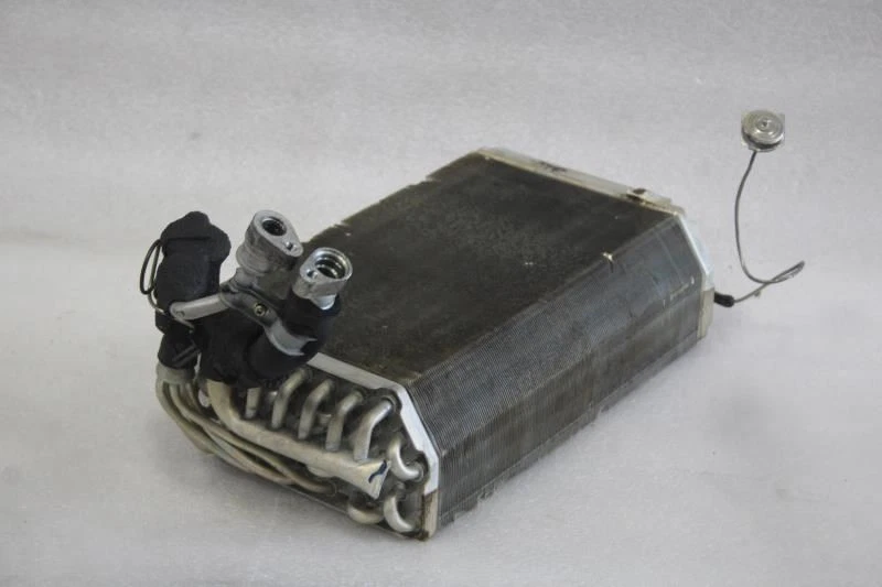 1985 PORSCHE 944 AIR CONDITION AC EVAPORATOR (VIN 5 13TH DIGIT) - Image 2 of 4