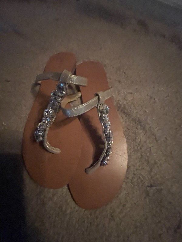 Badgley Mischka rhinestone bling sandals size 7 retails $130