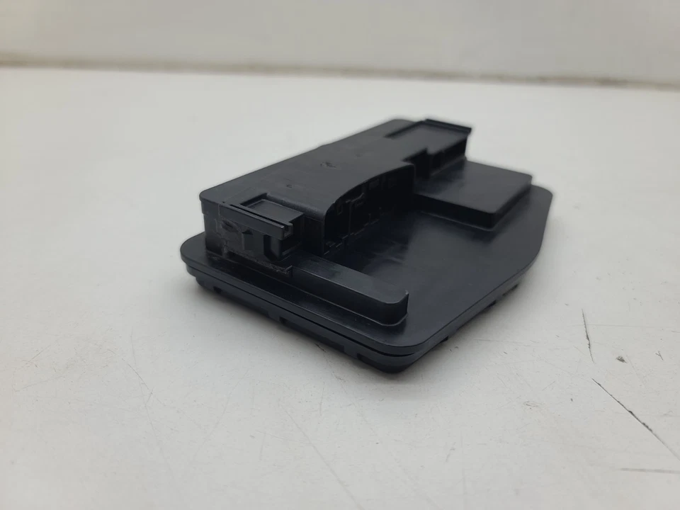 2012-2014 TOYOTA CAMRY HYBRID JUNCTION BLOCK FUSE BOX MODULE 82720-33290 OEM - Image 3 of 4