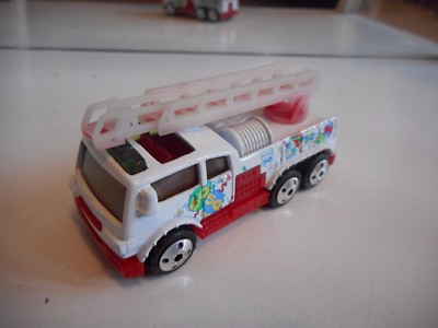 Matchbox Fire Ladder Truck in weiß