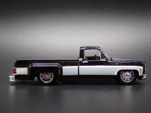 1977 CHEVY CHEVROLET SILVERADO 30 DUALLY SQUAREBODY TRUCK 1/64 DIECAST MODEL CAR - Picture 3 of 10