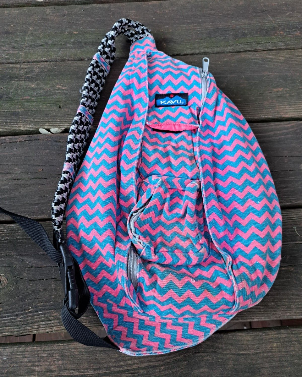 KAVU Original Rope Sling Bag Backpack Crossbody Chevron  display picture 1