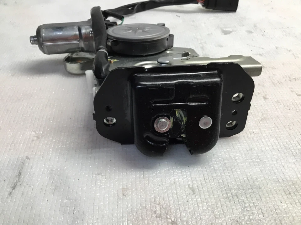 2008 2009 2010 Jeep Commander Grand Cherokee Power Lock Motor Actuator Assembly - Image 3 of 4