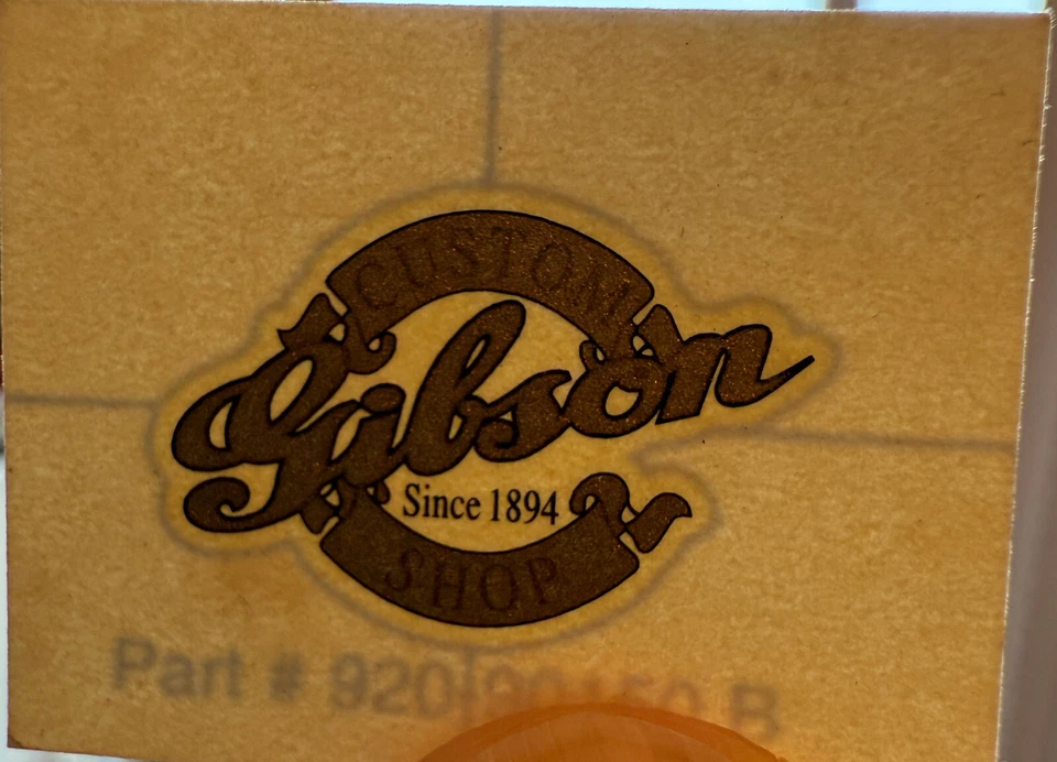 NOS Gibson Años 90 "Custom Shop" Calcomanía Dorada y Negra Foto 4 de 4