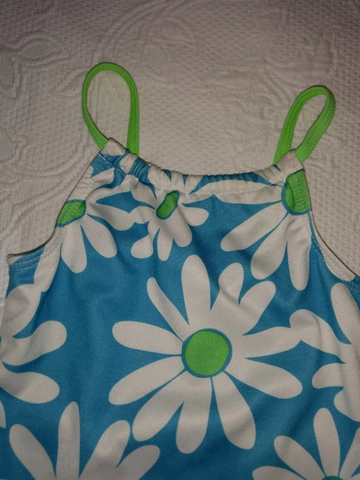 OP niñas talla 3 florales una pieza. traje de baño. Gran forma Foto 4 de 4
