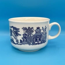 Vintage Churchill England Blue Willow Breakfast Cup Soup Mug Earthenware