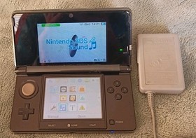 Nintendo 3DS CTR-001 Cosmo Black Handheld System With Mario Kart 7