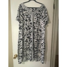 Lane Bryant Black White Abstract Geometric V-Neck Sheath Dress Plus Size 22/24