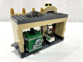 LEGO 6864 Batmobile and the Two-Face Chase 100% w/Manual & Comic, no box - 2012