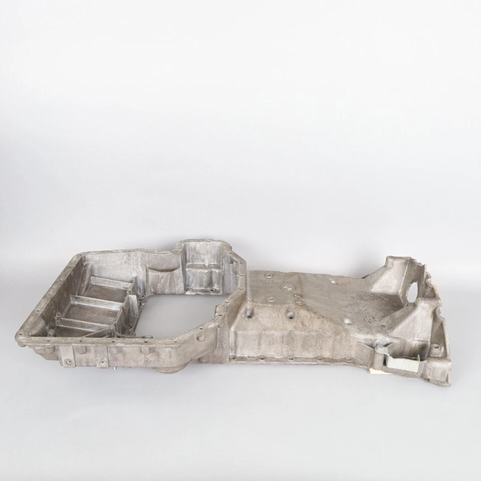 1997-2003 MW 540i 740i 840i Upper Engine Oil Pan 11137513374 OEM Used Foto 4 de 4