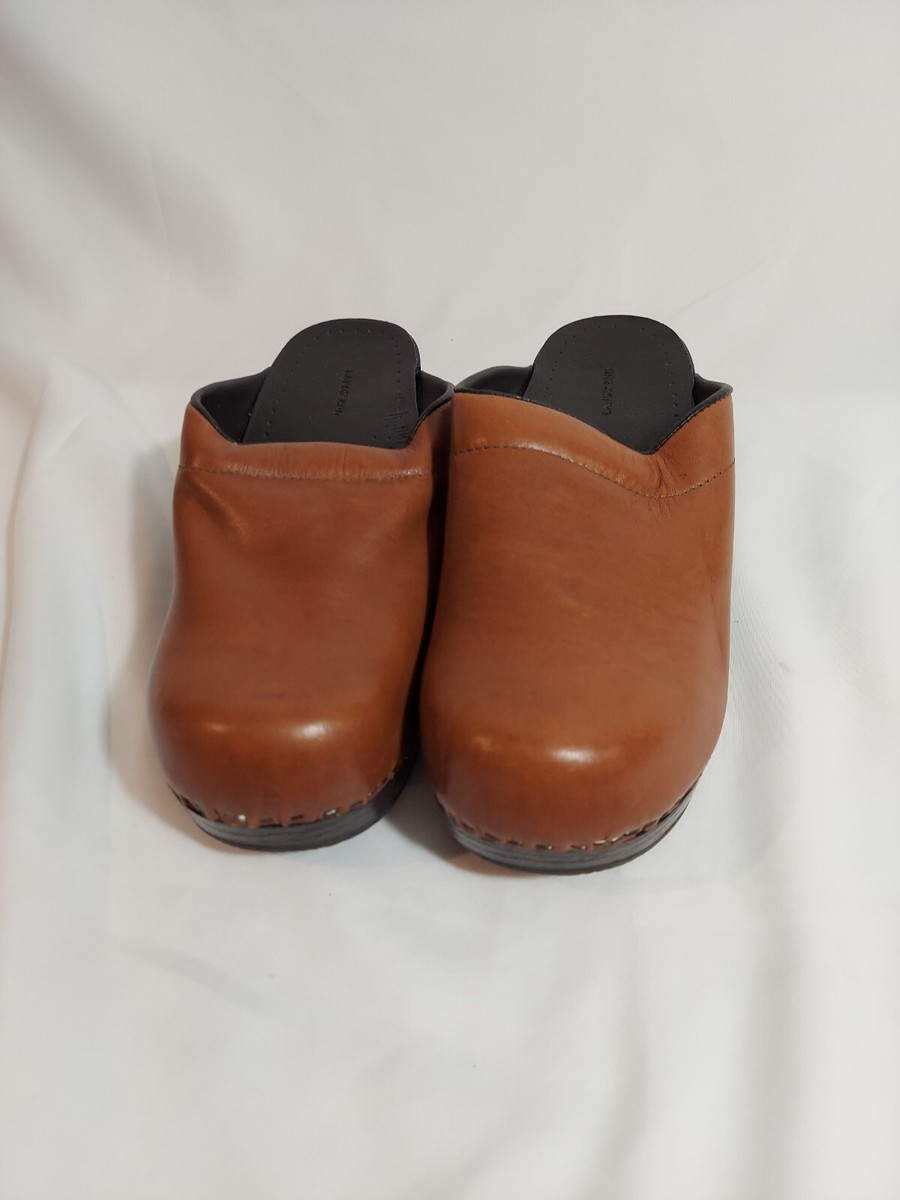Lands End Womens Size 1/2 Brown Clogs/mules