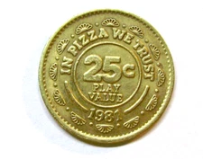 1981 Chuck E. Cheese Pizza Time Theatre Arcade Game Brass Coin Token -Mod. Cali.