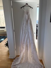 David's Bridal- Beaded Halter Wedding Dress Size 4 