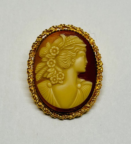 Vintage Kamee Brosche Frauenporträt Elfenbeinfarbig Goldene Einfassung