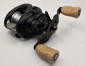 daiwa em ms jdm spinning reel for sale (Daiwa) 16 2510PE-H (2500 Size) Daiwas Tournament Surf 45 05PE spinning reel offers reliable performance with its durable aluminum construction and digital gear system that eliminates unnecessary weight for greater sensitivity without sacrificing strength. Daiwa 16 Tournament Surf 45