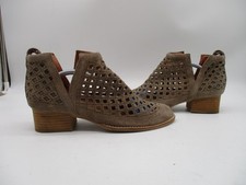 Jeffrey Campbell Taggart Brown Pointed Toe Lattice Cutout Booties Womens Size 8