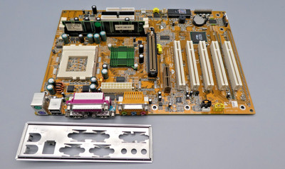 Biostar M6VCG | Sockel 370 | VIA Apollo Pro 133A | AGP, IDE, SDR
