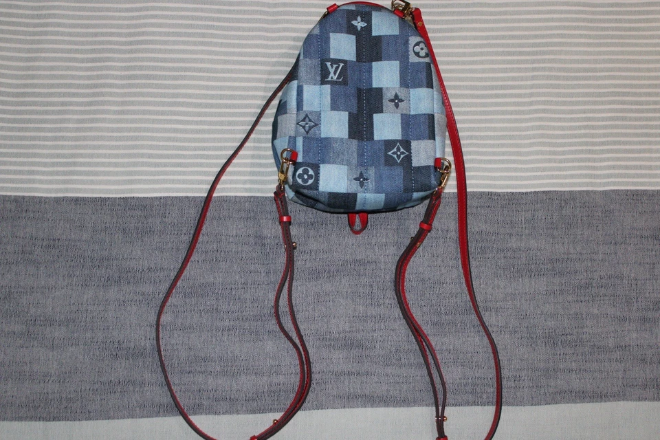 Mochila Louis Vuitton Palm Springs Damier y Monograma Patchwork Denim Mini Foto 2 de 4