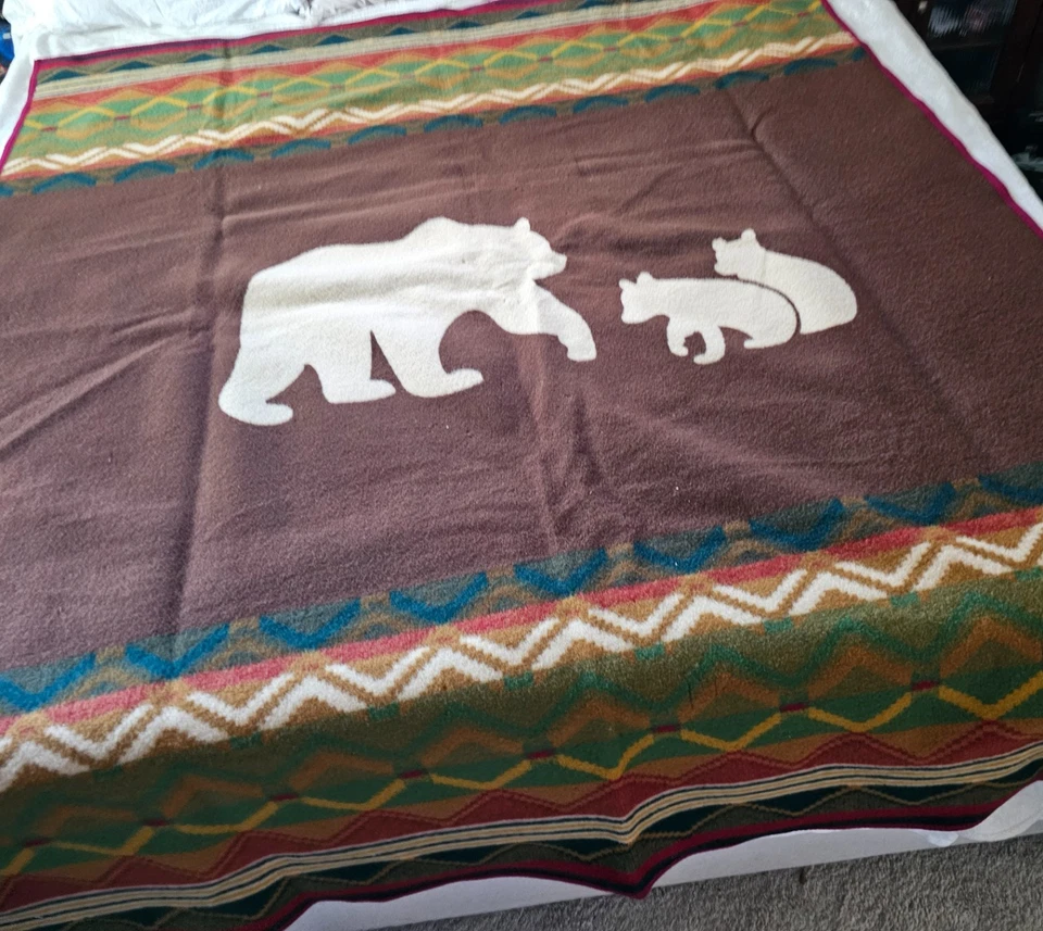 Pendleton Wool Blanket Yellowstone Grizzly Bear Family Limited Edition 64x80 - Image 2 of 4