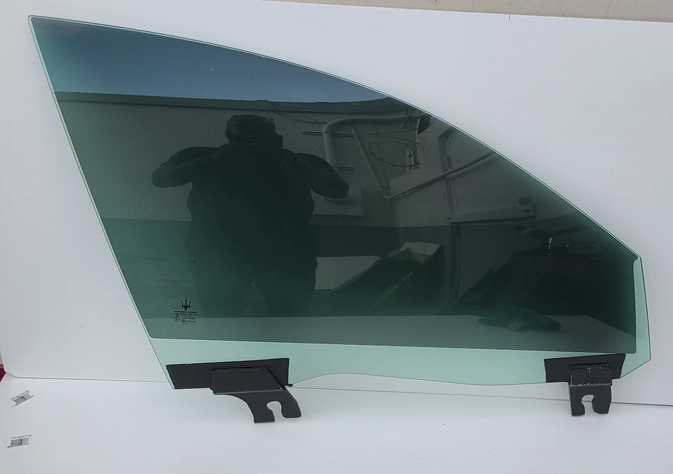 Maserati Levante 2016-2024 Puerta delantera derecha pasajero ventana cristal 43R-01079 Foto 2 de 4