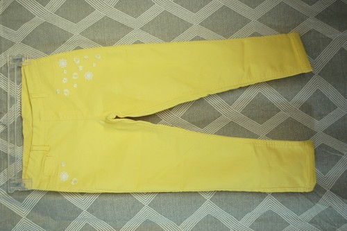 Girls Outfit WHITE S/S T-SHIRT Yellow Jeggings Pants, Emb Daisy Flowers XS 4-5 - Picture 2 of 5