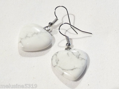 Boucles D'oreilles Pendantes Howlite – Cœur – Acier Chirurgical – Lithothérapie