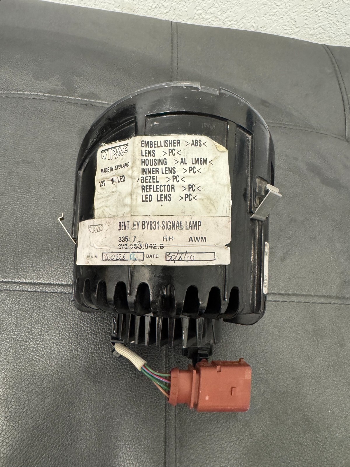 2011,2012,2013,2014,2015,2016 Bentley Mulsanne Right Turn Signal ( Fog Light )