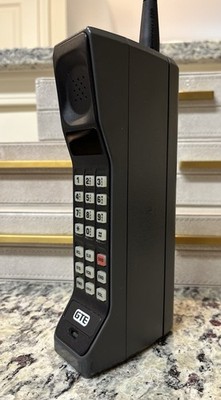 Vintage Motorola 8000H GTE Thick Brick Cellphone In Original Box