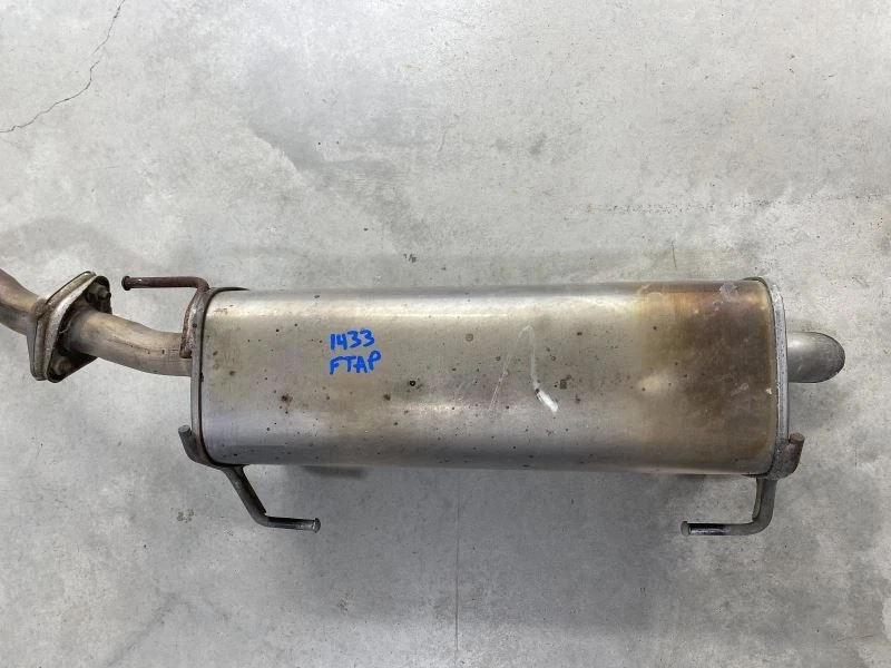 Exhaust Pipe Muffler Assembly 1.8L Fits 2007-2012 Nissan Versa Hatchback 79134 Foto 4 de 4