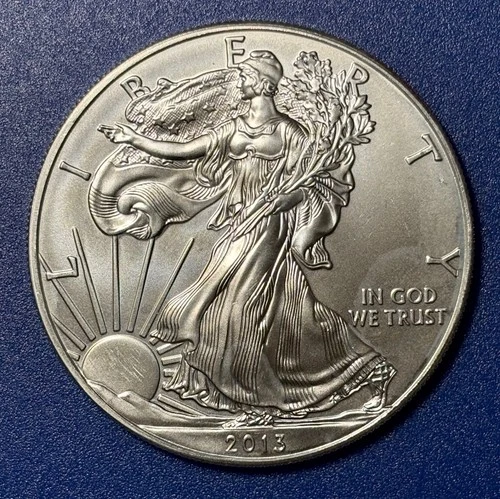 2013 American Silver Eagle Dollar 1 oz. 999 Silver. UNC. Collectible coin
