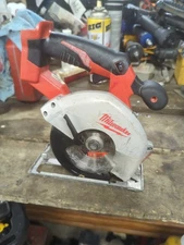 Milwaukee 2682-20 M18 Li-Ion 5-3/8-Inch Metal Saw Tool Only