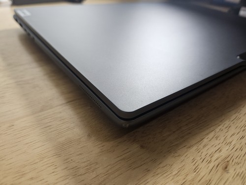 Lenovo Yoga Pro 9i 16" 3.2K Mini LED Intel Core Ultra 9 32GB RTX 4060 1TB SSD - Picture 11 of 20
