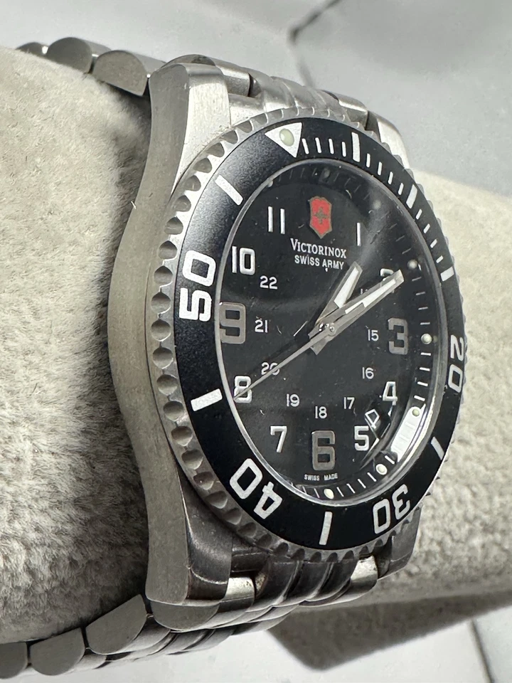 Victorinox Swiss Army 24138 Maverick Ladies Watch New Battery 33MM 6” Rare F25 - Image 3 of 4