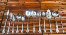 Oneida * KENNETT SQUARE HH Distinction Deluxe Stainless Flatware CHOICE! (BOX)