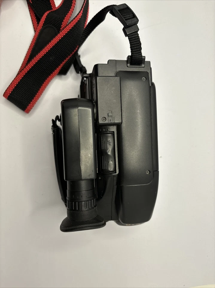 Vintage JVC GR-AX70 VHS-C Camcorder - Parts Or Repair - Image 3 of 4