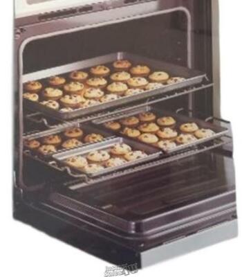 Wilton-Oven Maximizer 4 Pc Set 21X15, 9X13, 7.25 X 10.25 (2), Great For Space