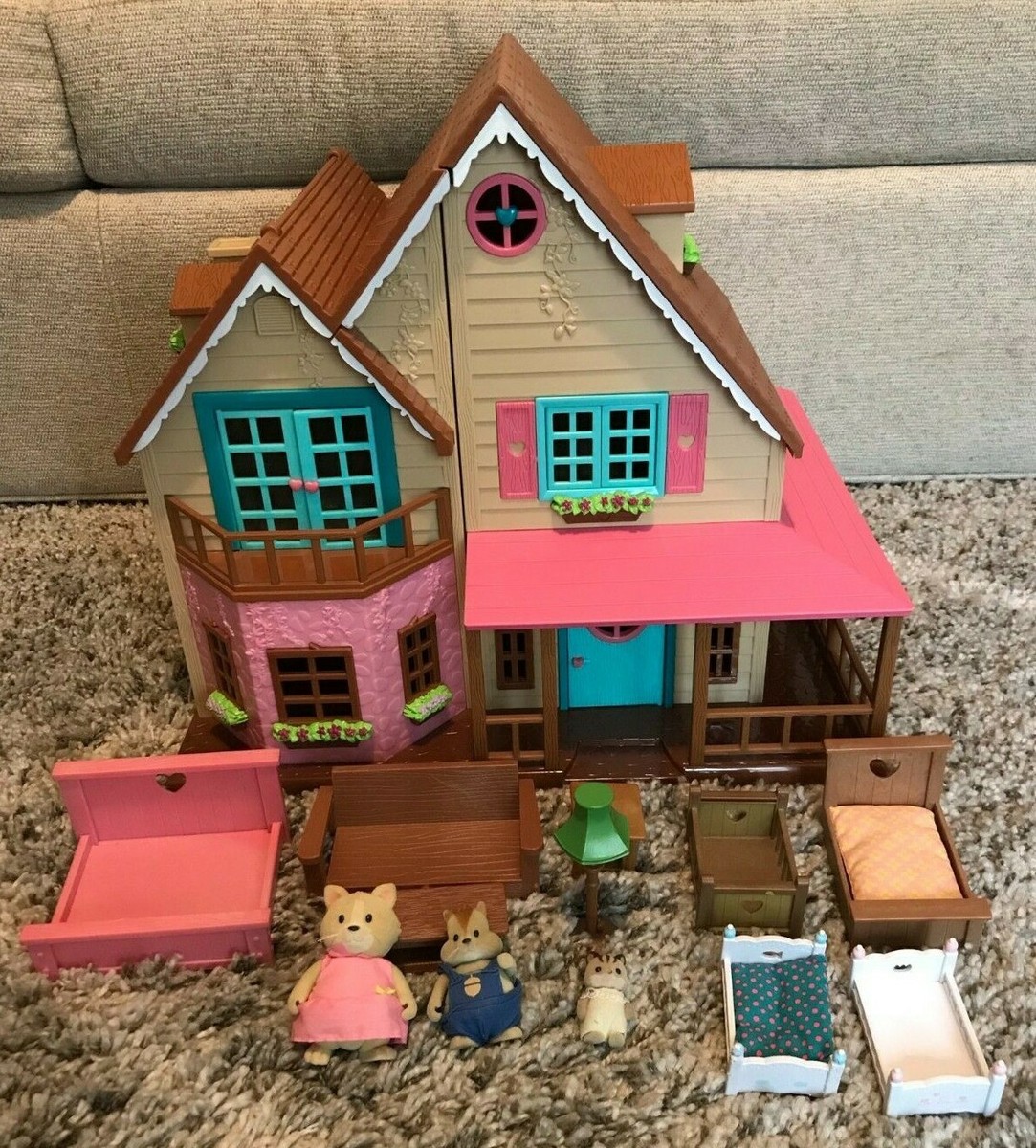 house on the hill セット Amazon.com: Li'l Woodzeez – Honeysuckle Hillside Cottage