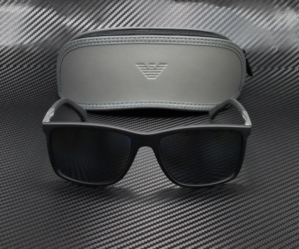 Gafas de sol para hombre EMPORIO ARMANI EA4058 506381 negras de goma polarizadas grises 58 mm Foto 3 de 4