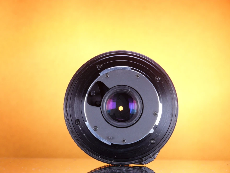 Minolta MD 28mm f/2.8 wide-angle camera lens #9041178 - Image 4 of 4