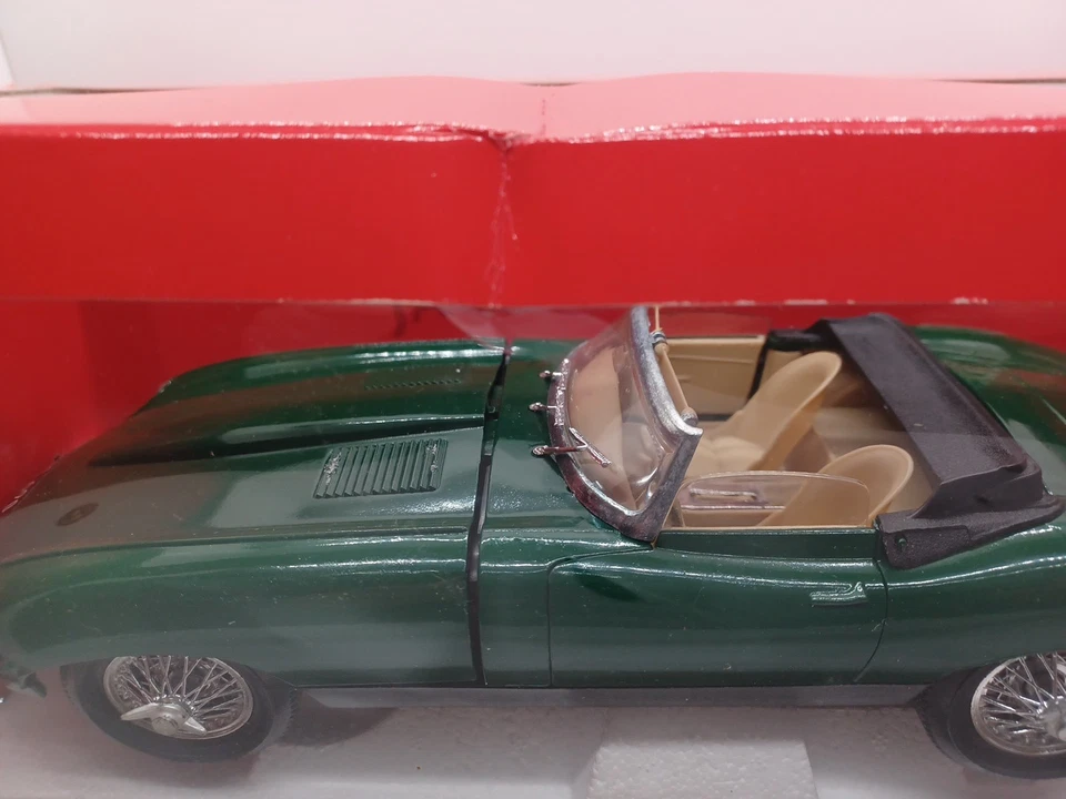 Jaguar Colección Tonka Polistil Jaquar Tipo E MK/2 Escala 1:16 Foto 2 de 4