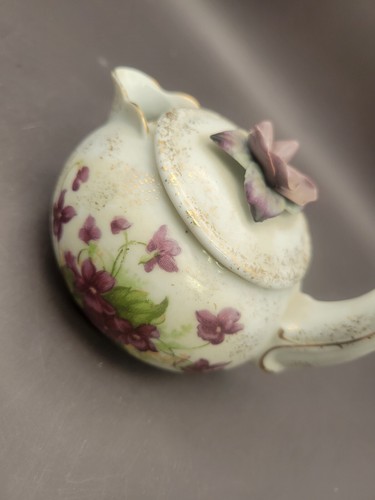 Vintage Lefton China Creamer With Long Handle Floral Purple Flowers - Picture 7 of 10