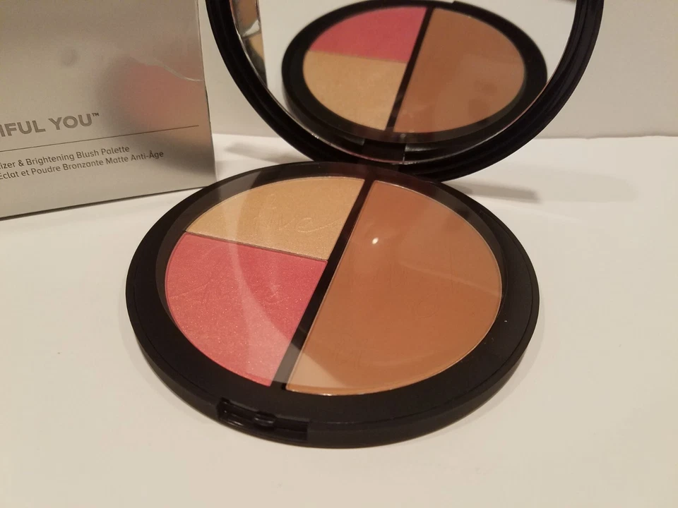 It Cosmetics- Your Most Beautiful You Anti-Aging Bronzer, Luminizer, Blush Palet - Image 3 of 4