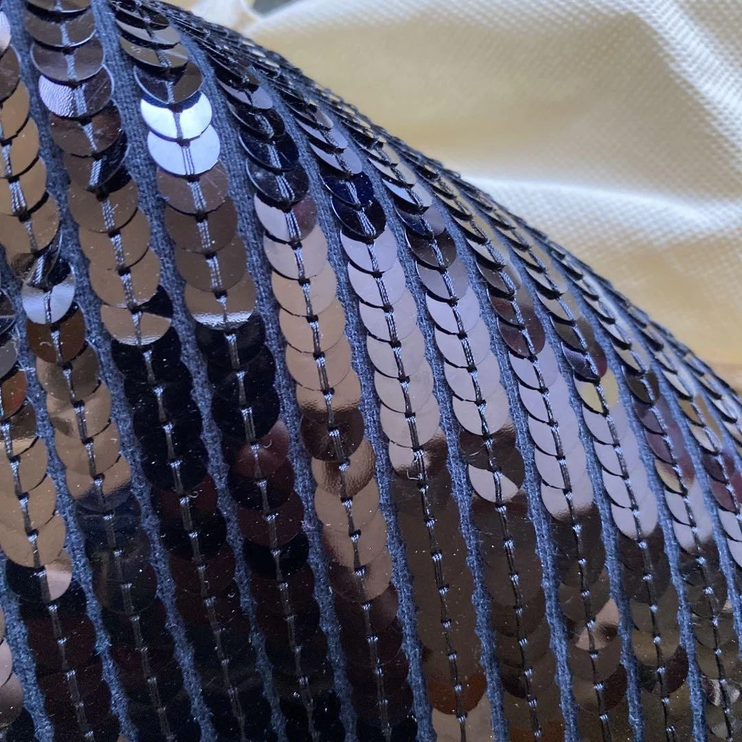 SACAI Abito con coulisse in felpa con paillettes Sakai