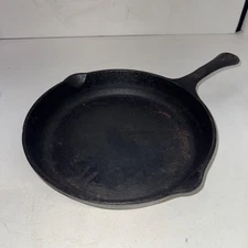 Vintage Benjamin & Medwin 10 1/2" Cast Iron Skillet Frying Pan