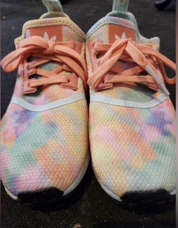 Youth Limited Edition Adidas Boost Athletic Running Shoes Sz 5.5 / Women’s 7 7.5
