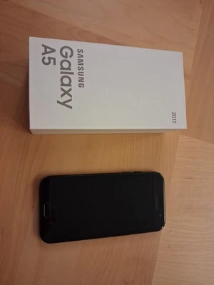 Samsung Galaxy A5 (2017) · 32GB