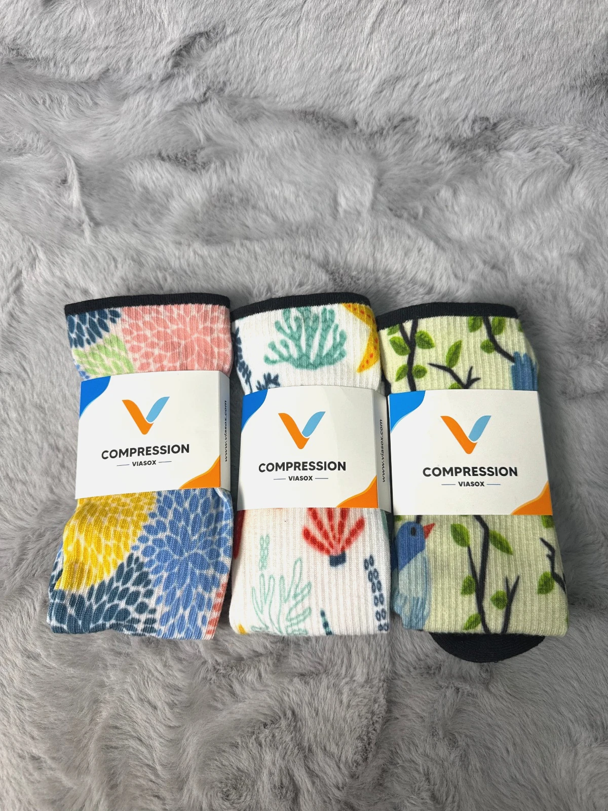 Viasox Diabetic Compression Socks Lot Of 3 NWT Large Outdoor Coral Pattern