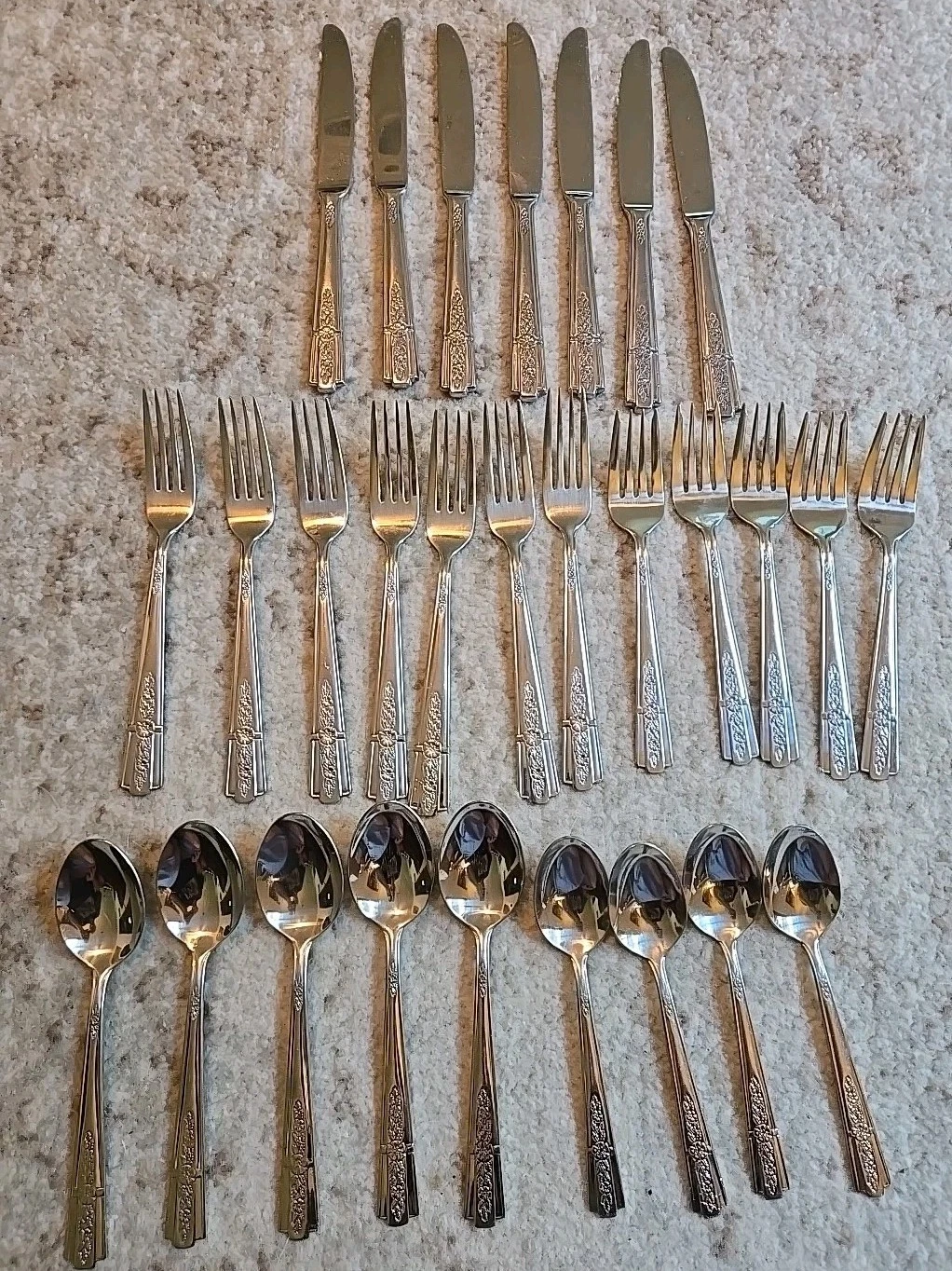 HIBISCUS by PFALTZGRAFF 18/8 Stainless Glossy 28 Pieces Flatware Spoons Forks